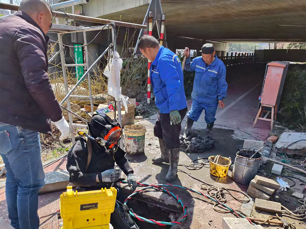 水下管道砌墙封堵施工